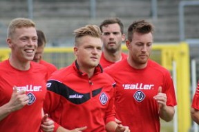 开云入口-英超球队边路防守压迫与对手传中成功率之间的对比研究，英超十佳防守