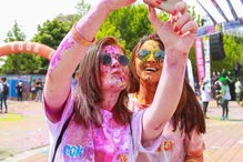 开云官网APP下载-马拉松摄影展记录选手奋力瞬间，马拉松摄影师位置