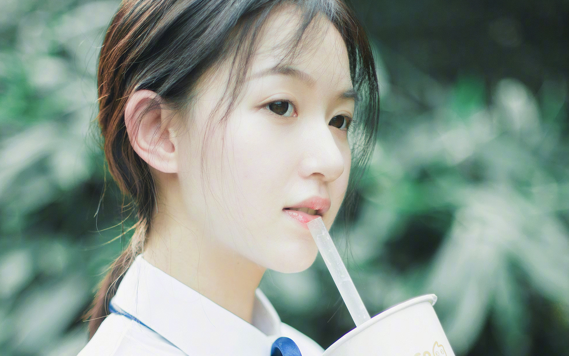 开云网页版登录入口-德甲激烈，教练称赞防守组织，德甲身体对抗  第1张